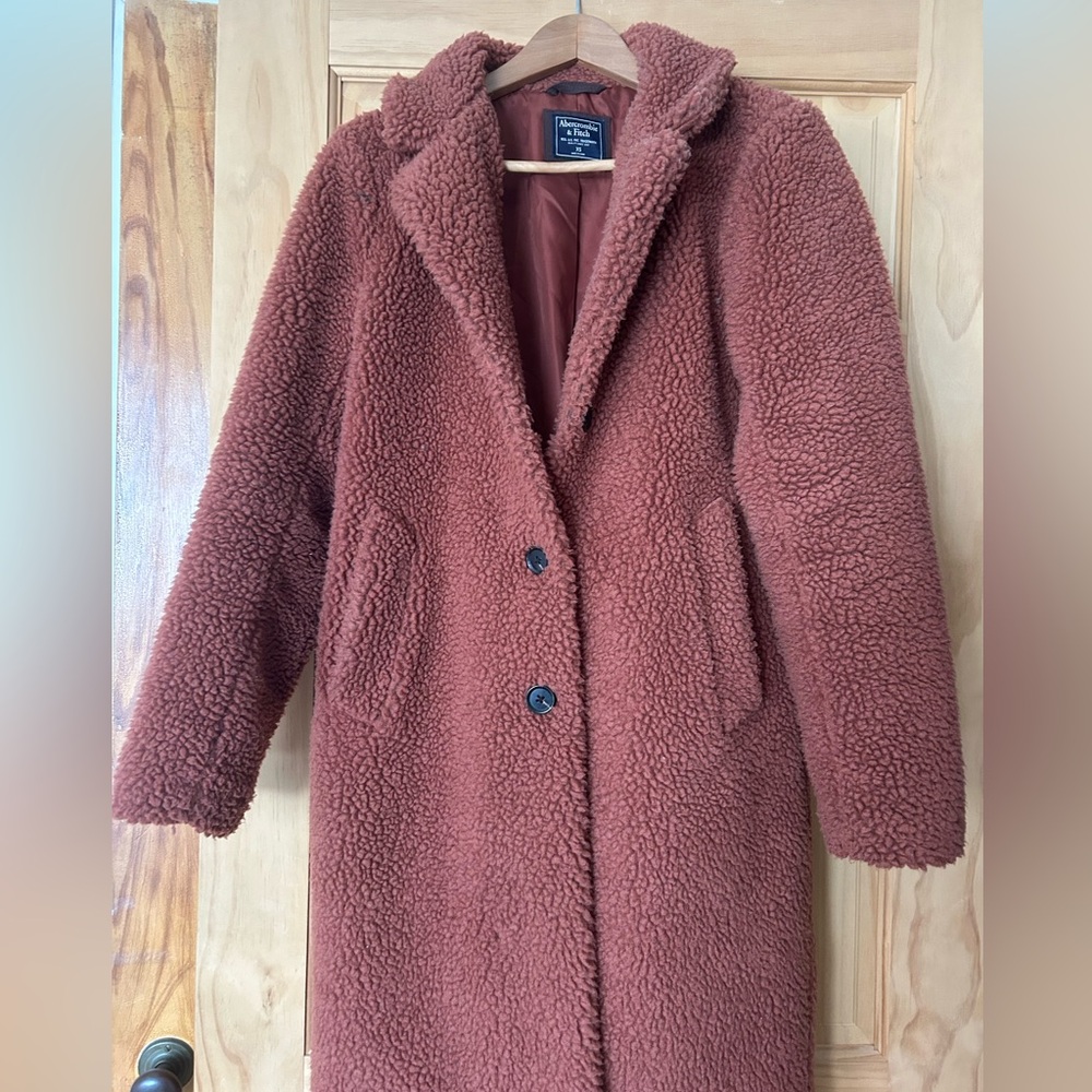 Barely Worn Perfect Condition A&F Teddy Long Coat. Size XS
